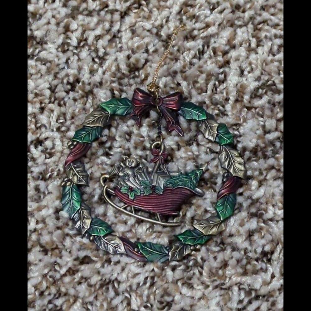 Russ Heirloom Collection 17161 Christmas Wreath Sleigh Ornament